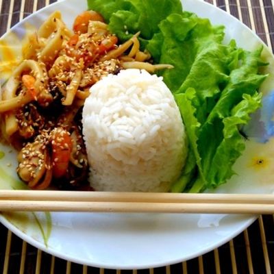 Рис с морепродуктами по-азиатски