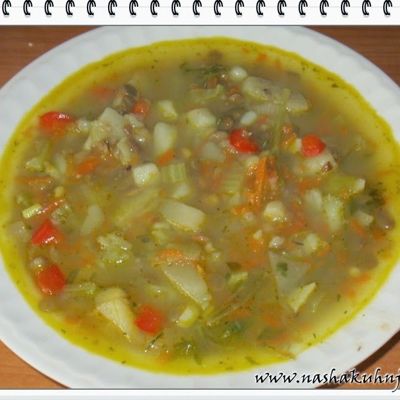 Овощной суп из сельдерея и чечевицы