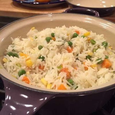Вкусный рис с овощами