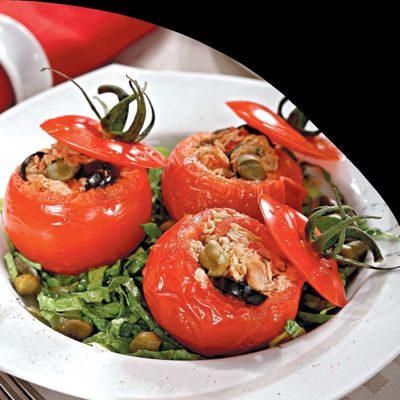 Марокканские помидоры, фаршированные салатом