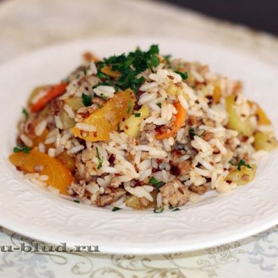 Рис с фаршем и овощами