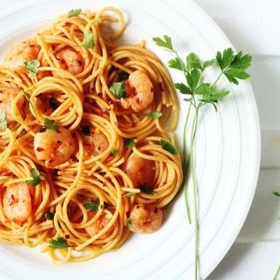 Спагетти с креветками.