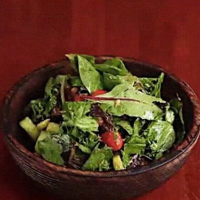 Вегетарианский салат с нутом