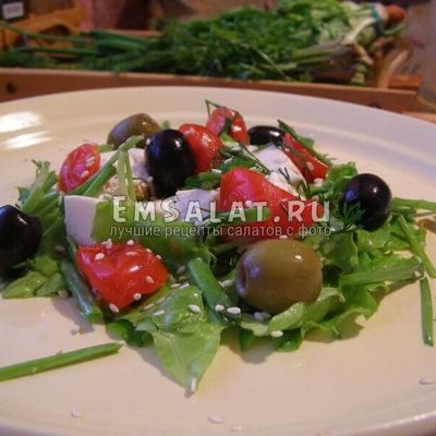Легкий салат с брынзой