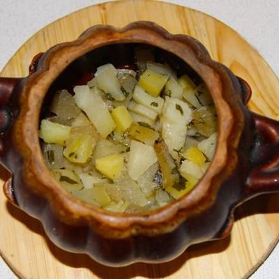 Картошка в горшочках с маслом и зеленью