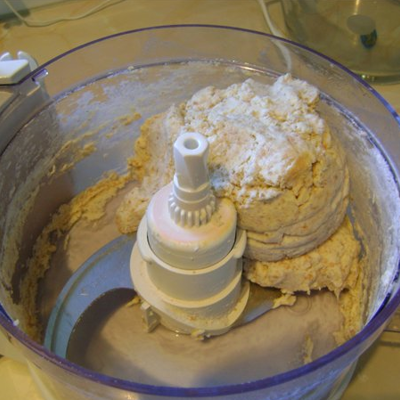Несладкое песочное тесто для пирога с творогом или другими начинками
