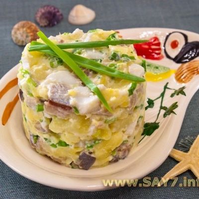 Салат с селедкой, картофелем и яйцами