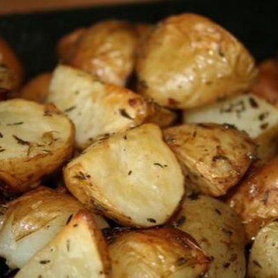 Запеченный картофель с чесноком