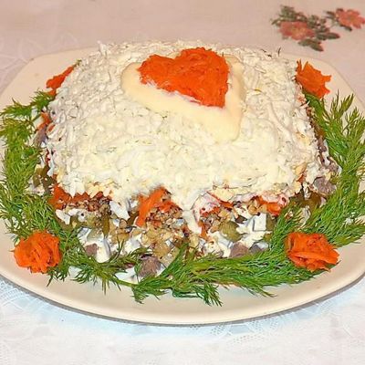 Салат из сердца говяжьего с соленым огурцом