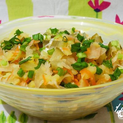 Салат из картофеля с квашеной капустой
