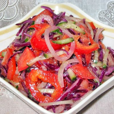 Салат из красной капусты с огурцом
