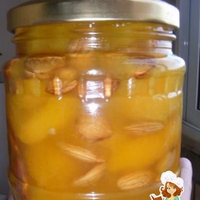 Абрикосовое варенье с зернышками от косточек абрикоса