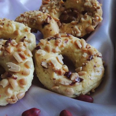 Домашнее песочное печенье с орешками