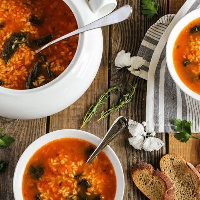 Итальянский суп с пастой и шпинатом
