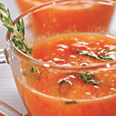 Суп-пюре из помидоров и базилика