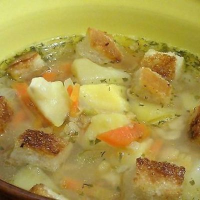 Суп гороховый с сухариками