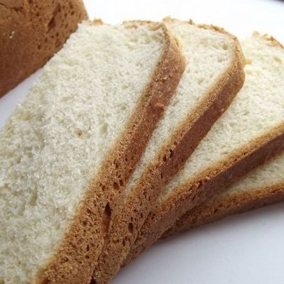 Простой пшеничный хлеб в хлебопечке