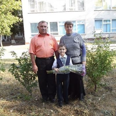 Школьные брюки первоклассника