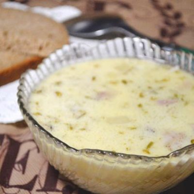 Сельдереевый суп с бужениной и сметаной