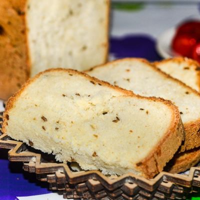 Медовый хлеб с семечками в хлебопечке