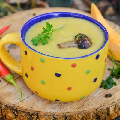 Тыквенный суп-пюре с королевскими шампиньонами