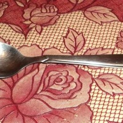 Как подружить малыша с ложкой?
