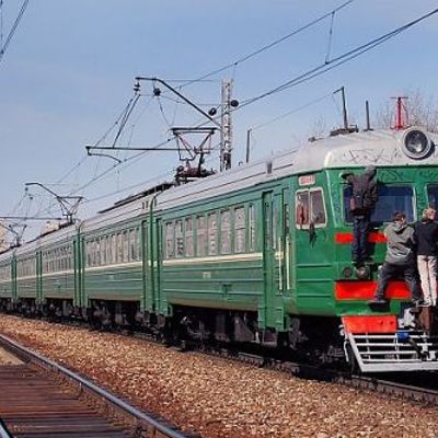 Куда катится наша молодежь?