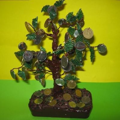 Денежное дерево из монет и бисера