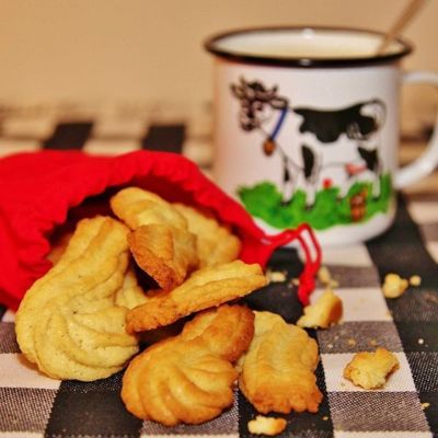 Песочное печенье с ванилью Посох Деда Мороза