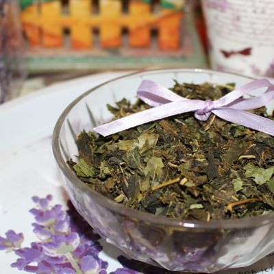 Ферментация листьев смородины для ароматного чая