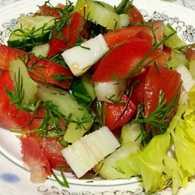 Постный овощной салат с сельдереем