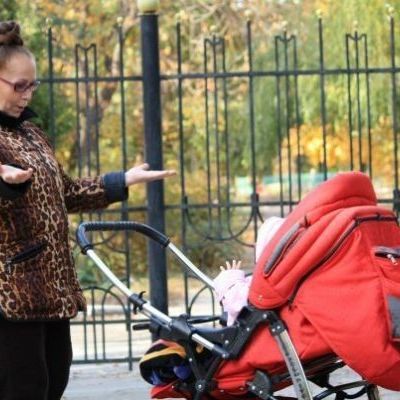 Бабушки и дедушки в жизни малыша