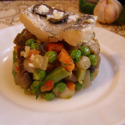 Рыба с овощами в оригинальном соусе