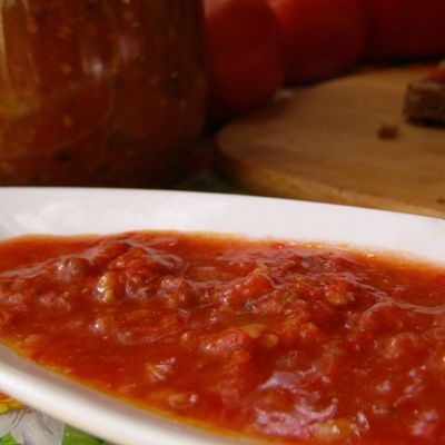 Острая аджика из помидоров по быстрому рецепту