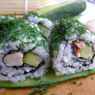 Приглашаю в домашний ресторан на зеленые суши с креветками
