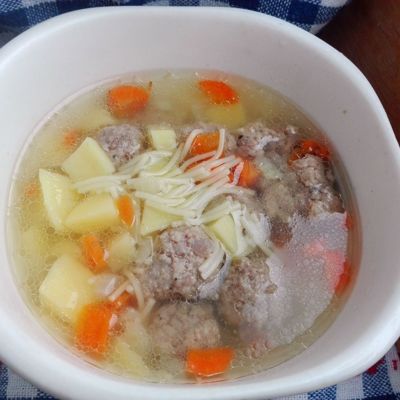 Вермишелевый суп с фрикадельками за 15 минут