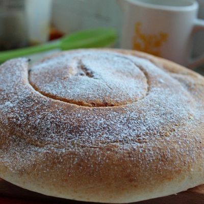 Пирог с клубникой в мультиварке - простой рецепт