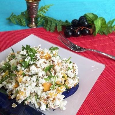 Творожный салат с зеленью и абрикосами