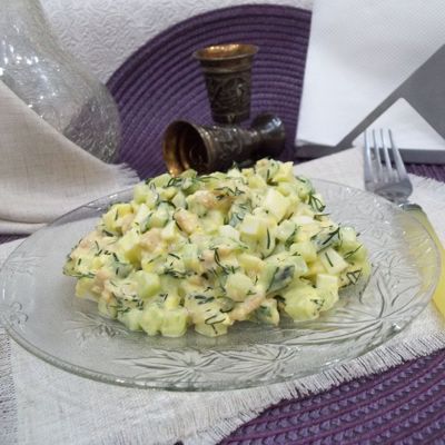 Удивительно вкусный салат с лососем и яйцами замечательный рецепт