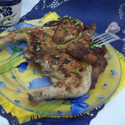 Готовим цыпленка табака на сковороде оригинальный рецепт грузинской кухни
