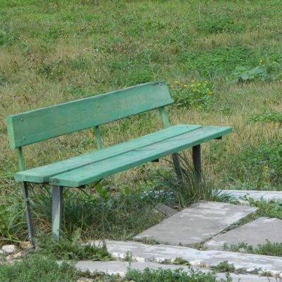 Лавочка-магнит. Общение или сплетни?