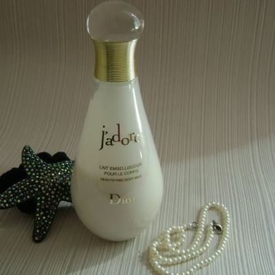 Парфюмированное молочко для тела Christian Dior J 039 Adore