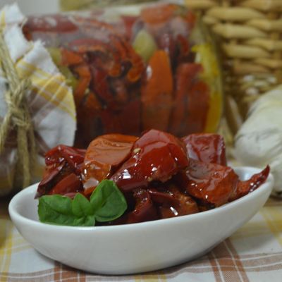 Простой и удачный рецепт вяленых помидоров с болгарским перцем