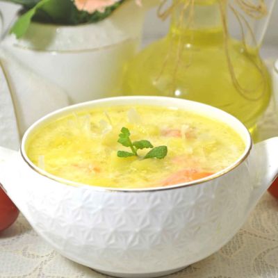 Очень нежный сырный суп на французский манер