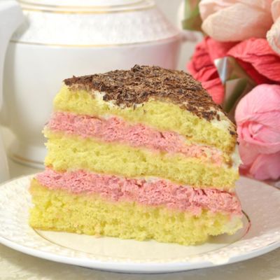 Великолепный бисквитный торт с зефиром