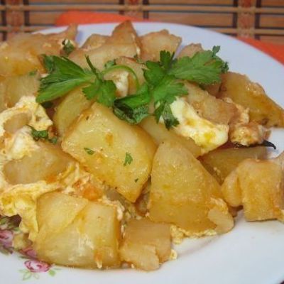 Картофель с яйцом в духовке