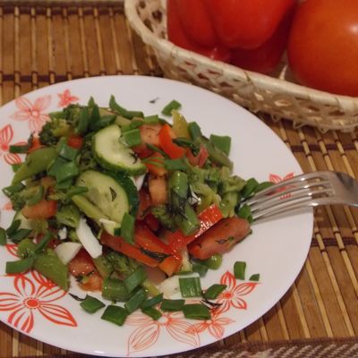 Овощной салат с болгарским перцем