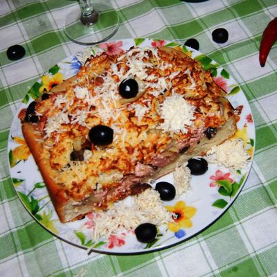 Рецепт домашней пиццы с колбасой и сыром Машина