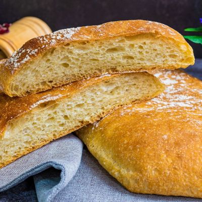 Итальянский пшеничный хлеб Чиабатта