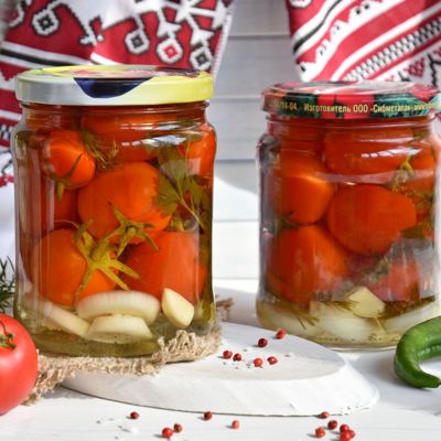 Сладкие маринованные помидоры с луком на зиму по проверенному рецепту